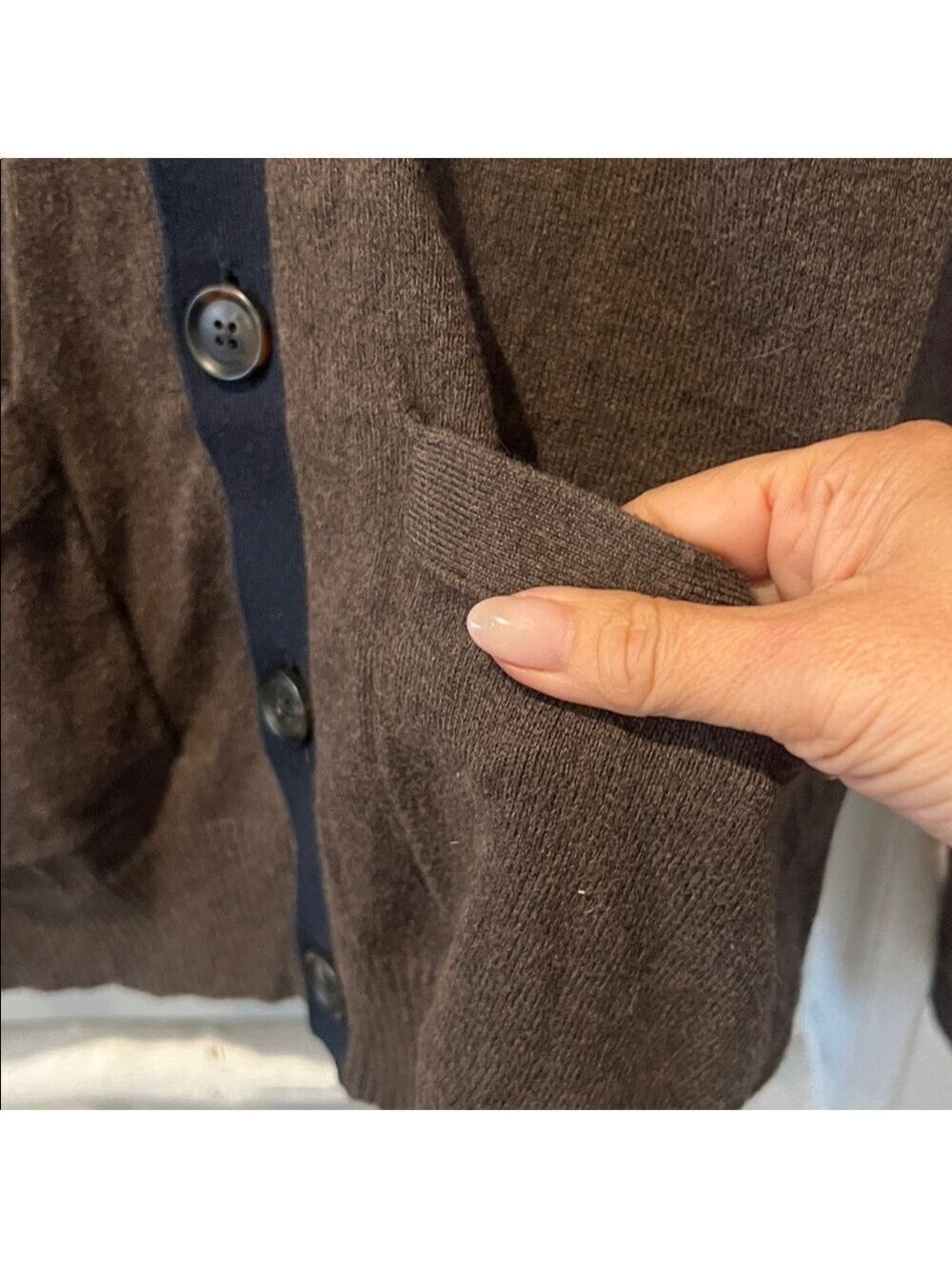 GAP cashmere Brown and navy V-Neck button front Cardigan small - Picture 4 of 9